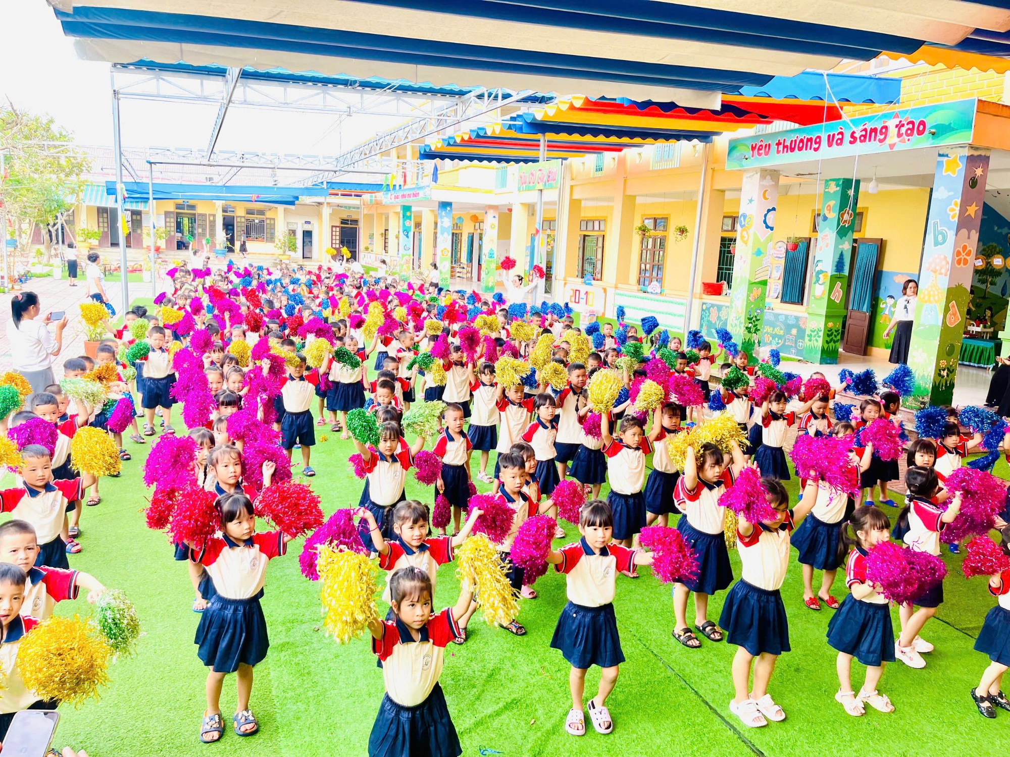 CÁC HOẠT ĐỘNG CHÀO MỪNG NGÀY 20/10